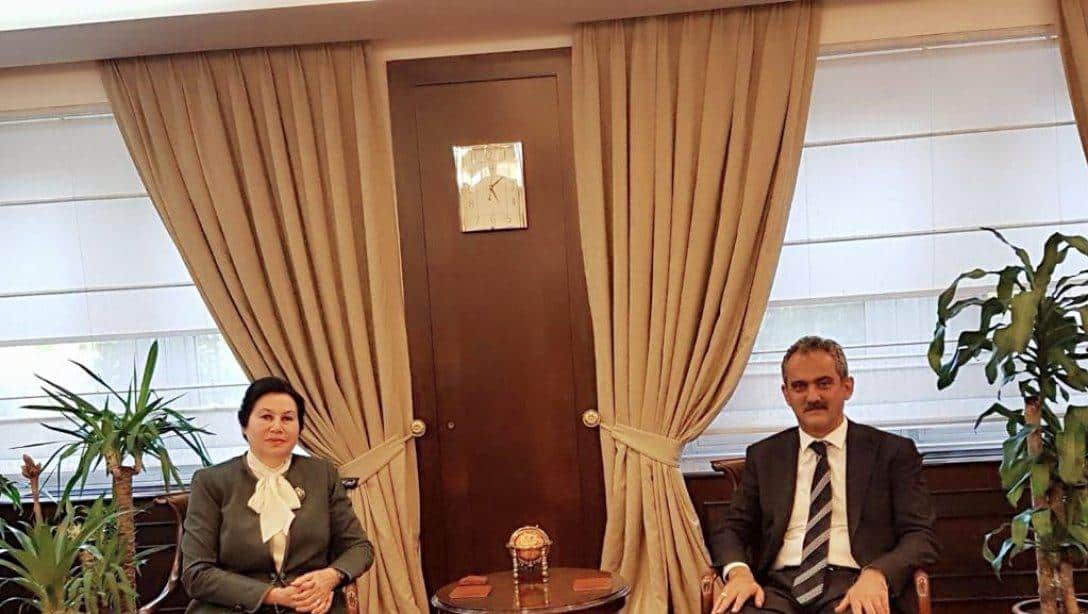 Bakanımız Sayın Mahmut ÖZER'in T.C. Kamu Görevlileri Etik Kurulu Ziyareti